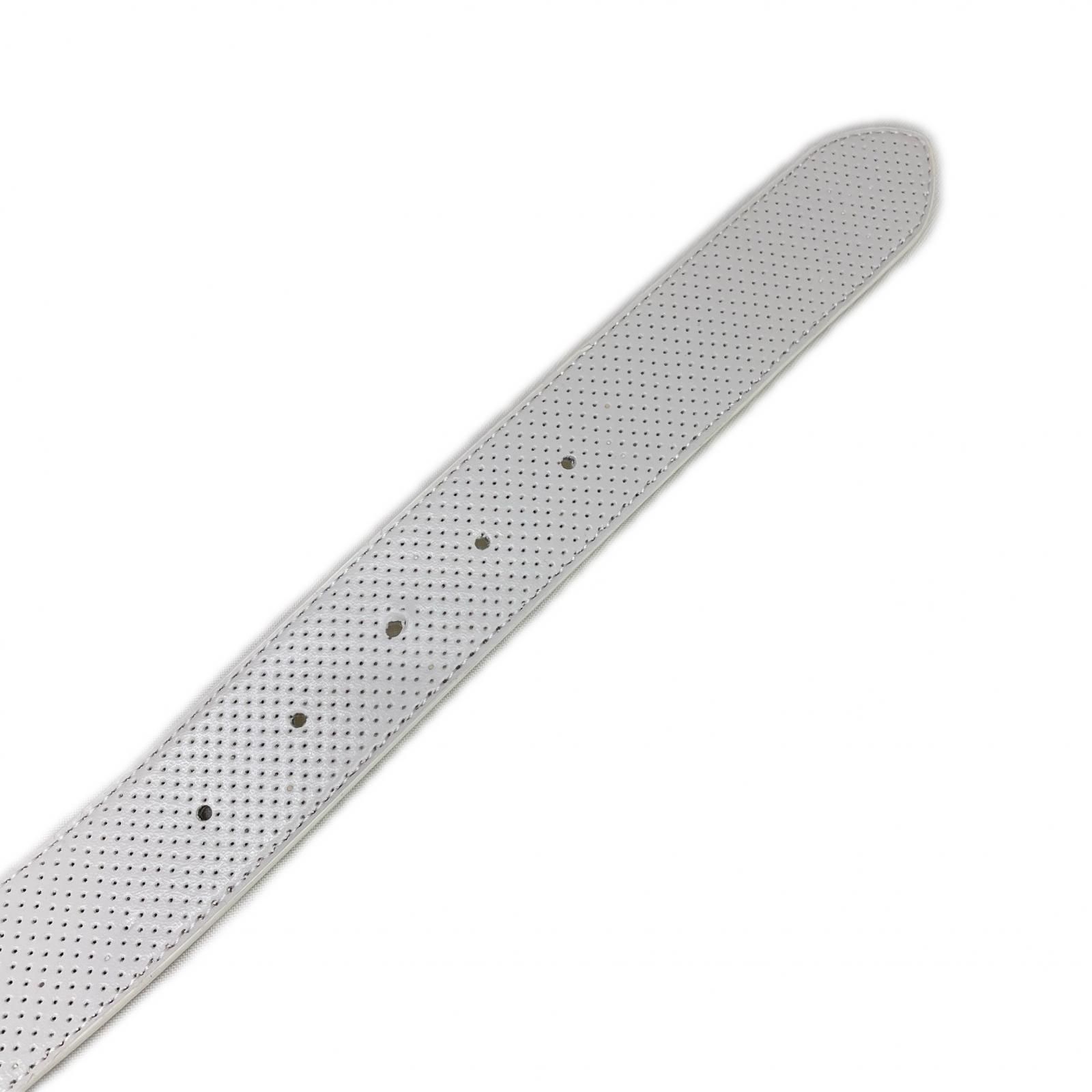 白 ロゴバックル