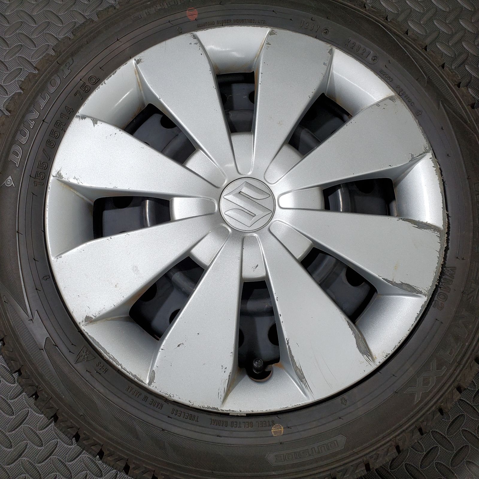 21年製 155 65 R 14 ダンロップ ウインターマックス WM 02 スズキ アルト ワゴンR スペーシア スタッドレスタイヤ 1162