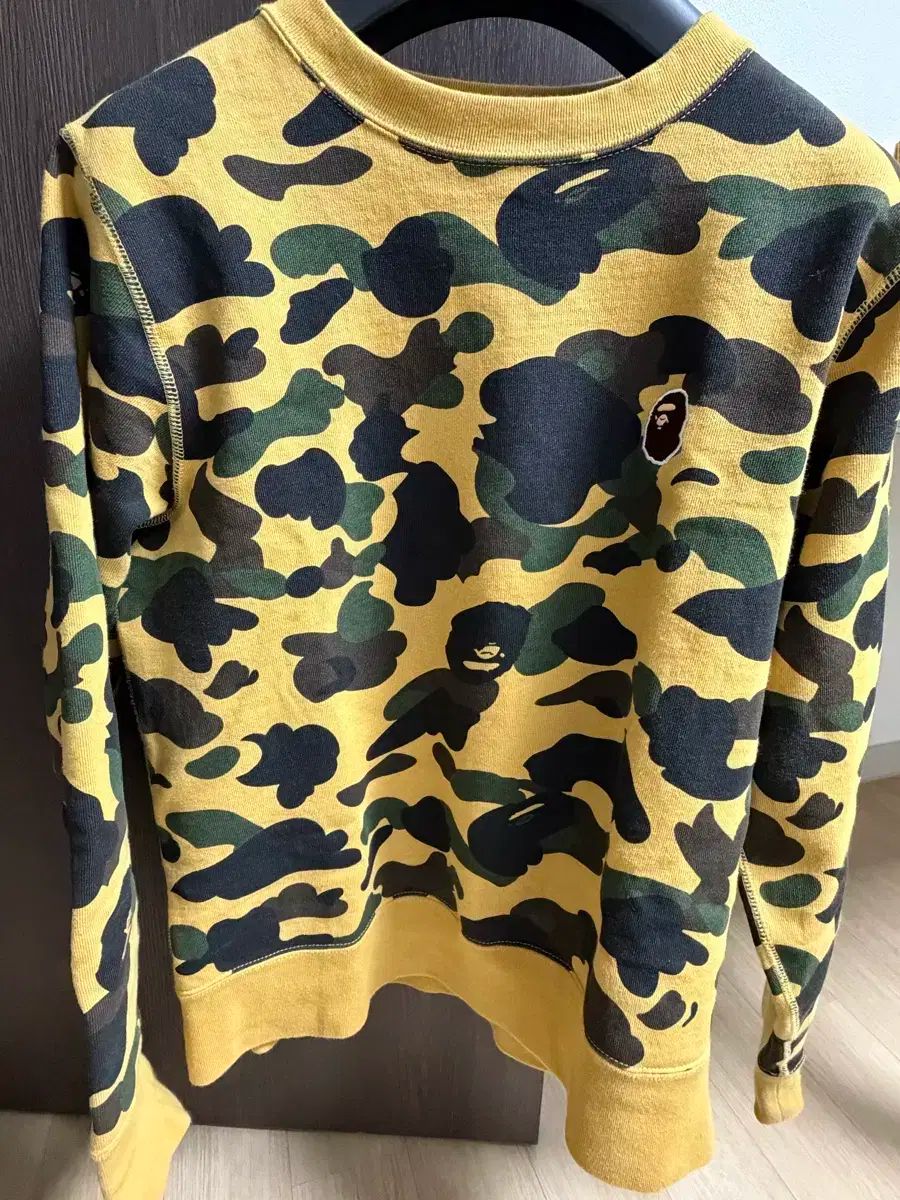 A BATHING APE アベイシングエイプ 黄色 カモフラ スウェット