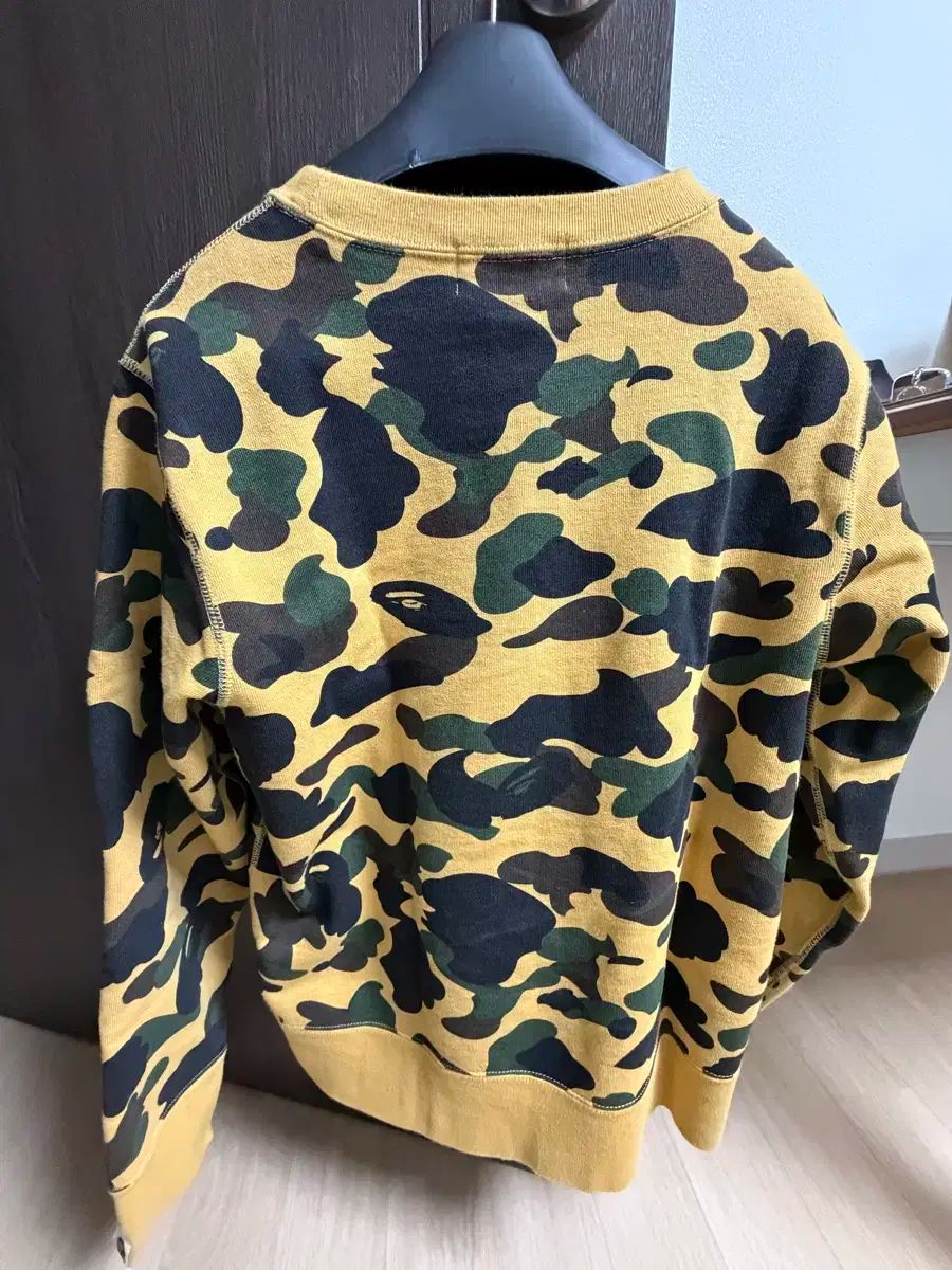 A BATHING APE アベイシングエイプ 黄色 カモフラ スウェット