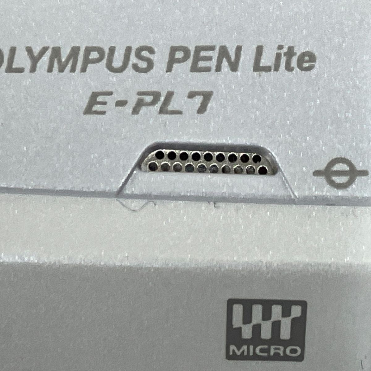 Olympus オリンパス PEN E-PL 7 コンパクトデジタルカメラ ミラーレス レンズ付き カメラ ホワイト