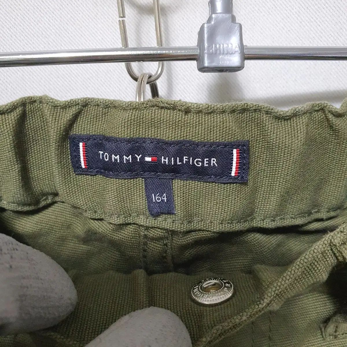 B93 Tommy Hilfiger トミーヒルフィガー キッズ コットン パンツ 164