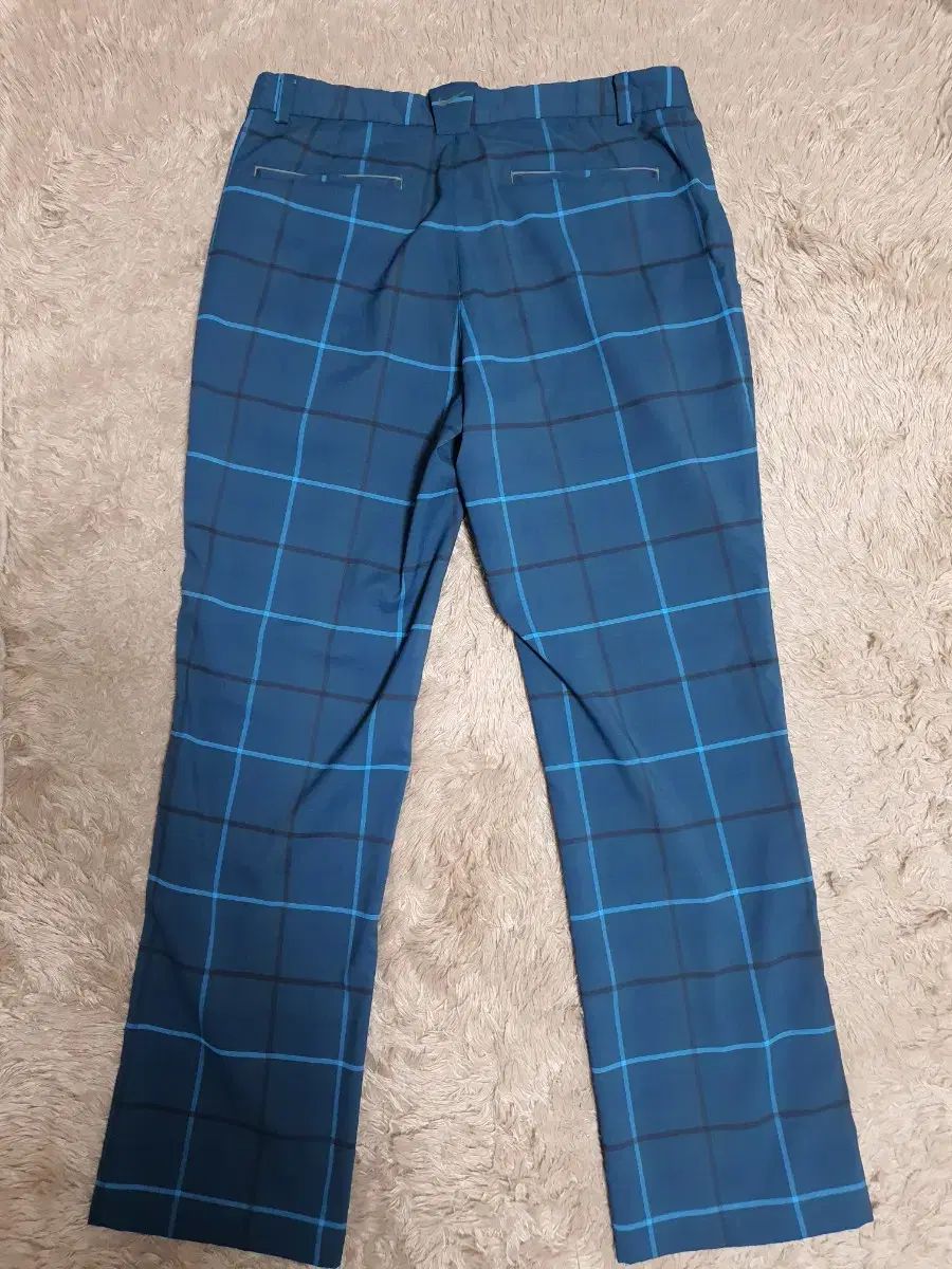 ナイキ CHECK ゴルフ パンツ 状態良好で です サイズ 32 33