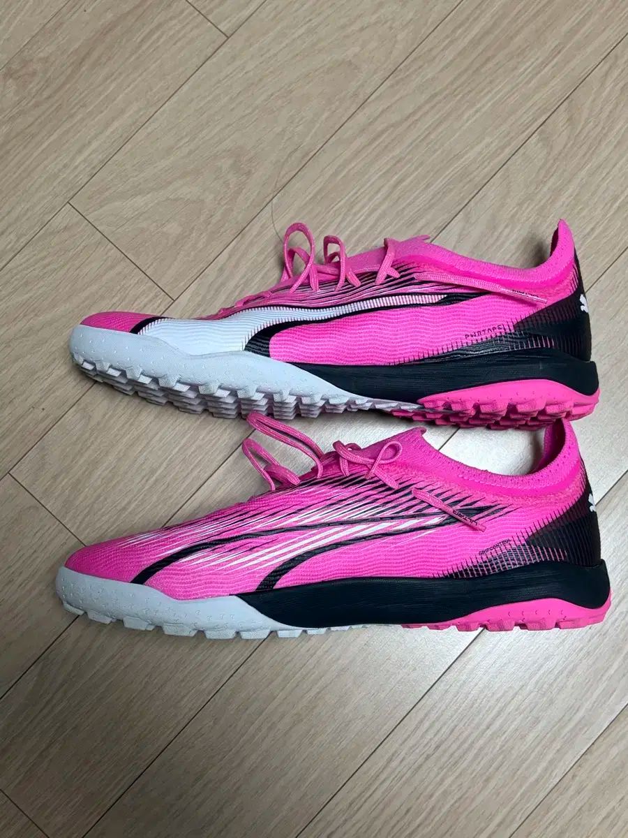 サッカーシューズ 285