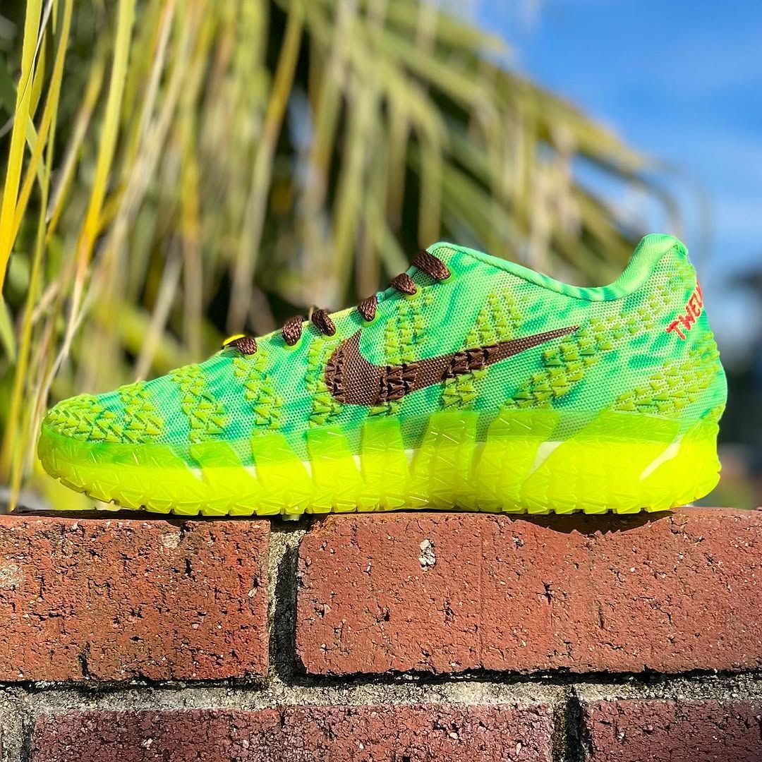 シューズ(男性用) NIKE JA 3 HALLOWEEN EP Nike Ja 3 Spooky Season HV9923-700 | SneakerNews.com