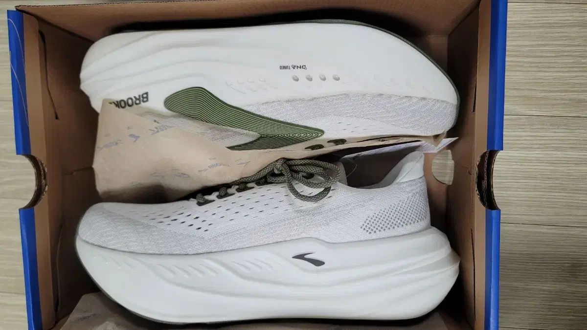 ランニングシューズ グリセリンマックス