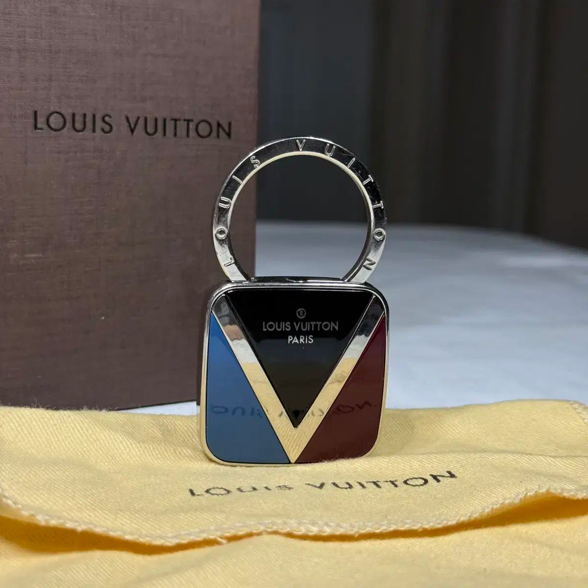 OS | 14 SS 廃盤 モデル ルイヴィトン キーホルダー バッグ チャーム キーリング