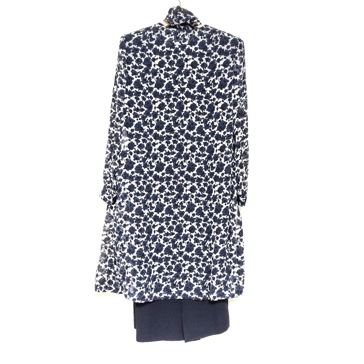 JUN ASHIDA ジュンアシダ ワンピースセットアップ レディース - ダークネイビー×アイボリー シルク 花柄 シースルー 肩パッド