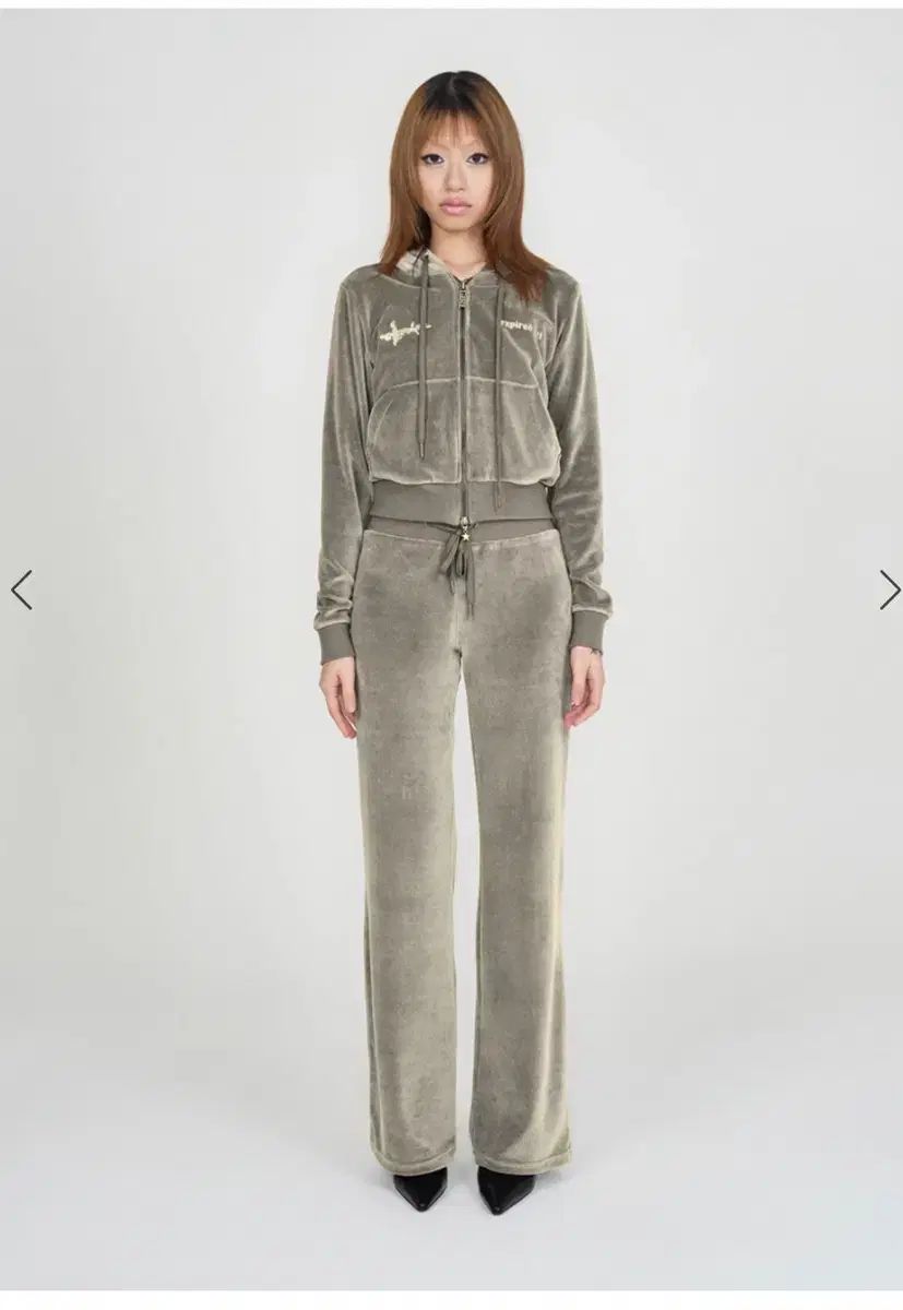 EXPIRED GIRL エクスパイアードガール ベロア フードジップアップ パンツ セットアップ