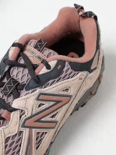 235 ニューバランス 610 フラット トープ アイスワイン ML610TBM