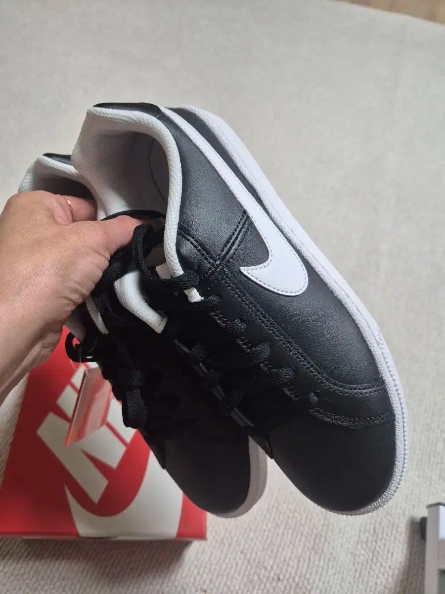 ナイキ コート ロイヤル ブラック 250 LLC-HASEGAWATOSO_COM