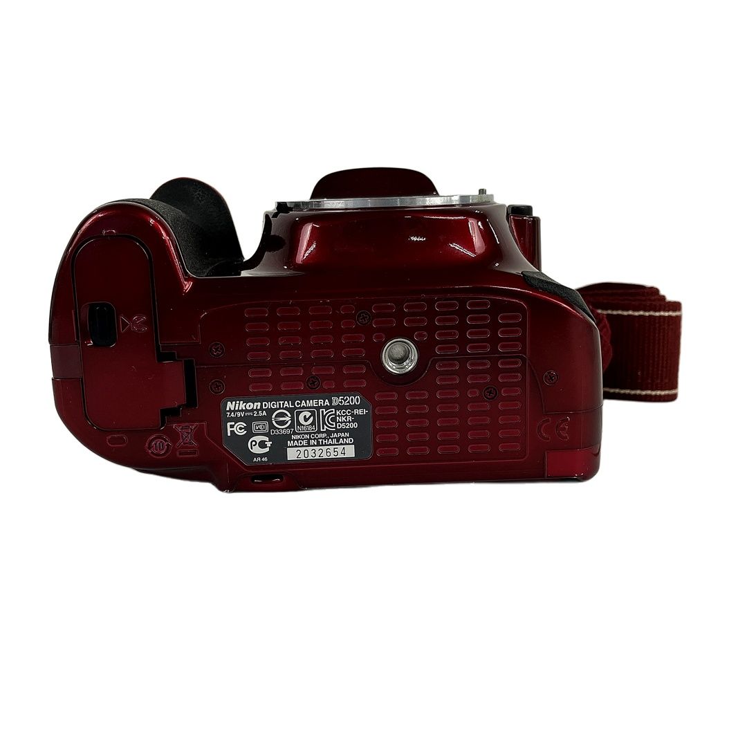 Nikon D 5200 AF S NIKKOR 18 55 mm F 3 5 6 G 300 4 ED ダブルズームキット ニコン デジタル一眼レフ カメラ