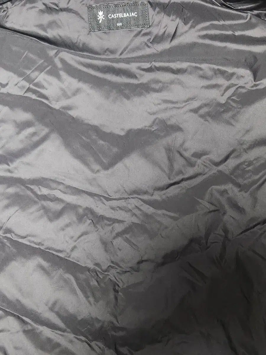 CASTELBAJAC カステルバジャック