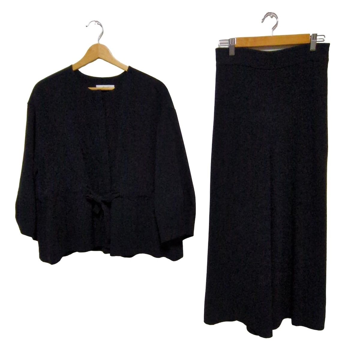 ebure エブール レディースパンツスーツ レディース - 黒 ジョーゼット ノー ウエストゴム ワイド