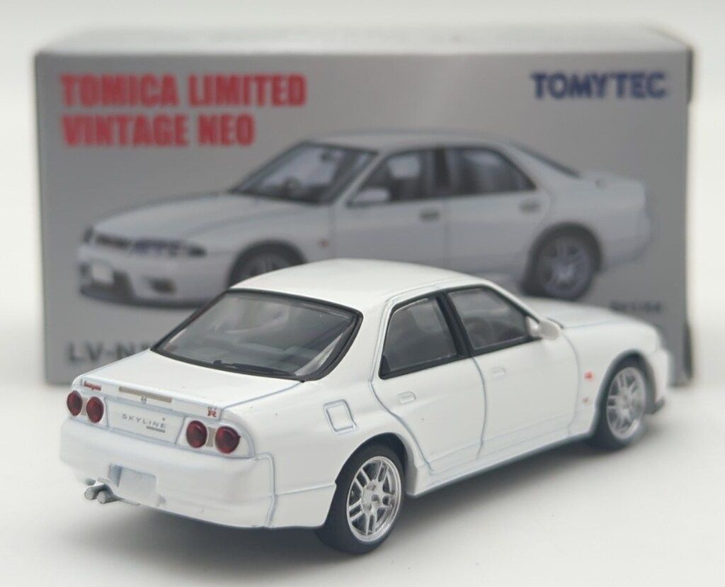 TOMYTEC TOMICA LIMITED VINTAGE NEO 日産スカイラインGT-R オーテック