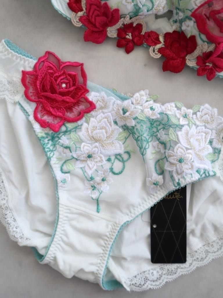 製 Wacoal Salute ワコールサルート 16G 白雪姫 ブラ&ショーツ D75|L 送料込み 6460088