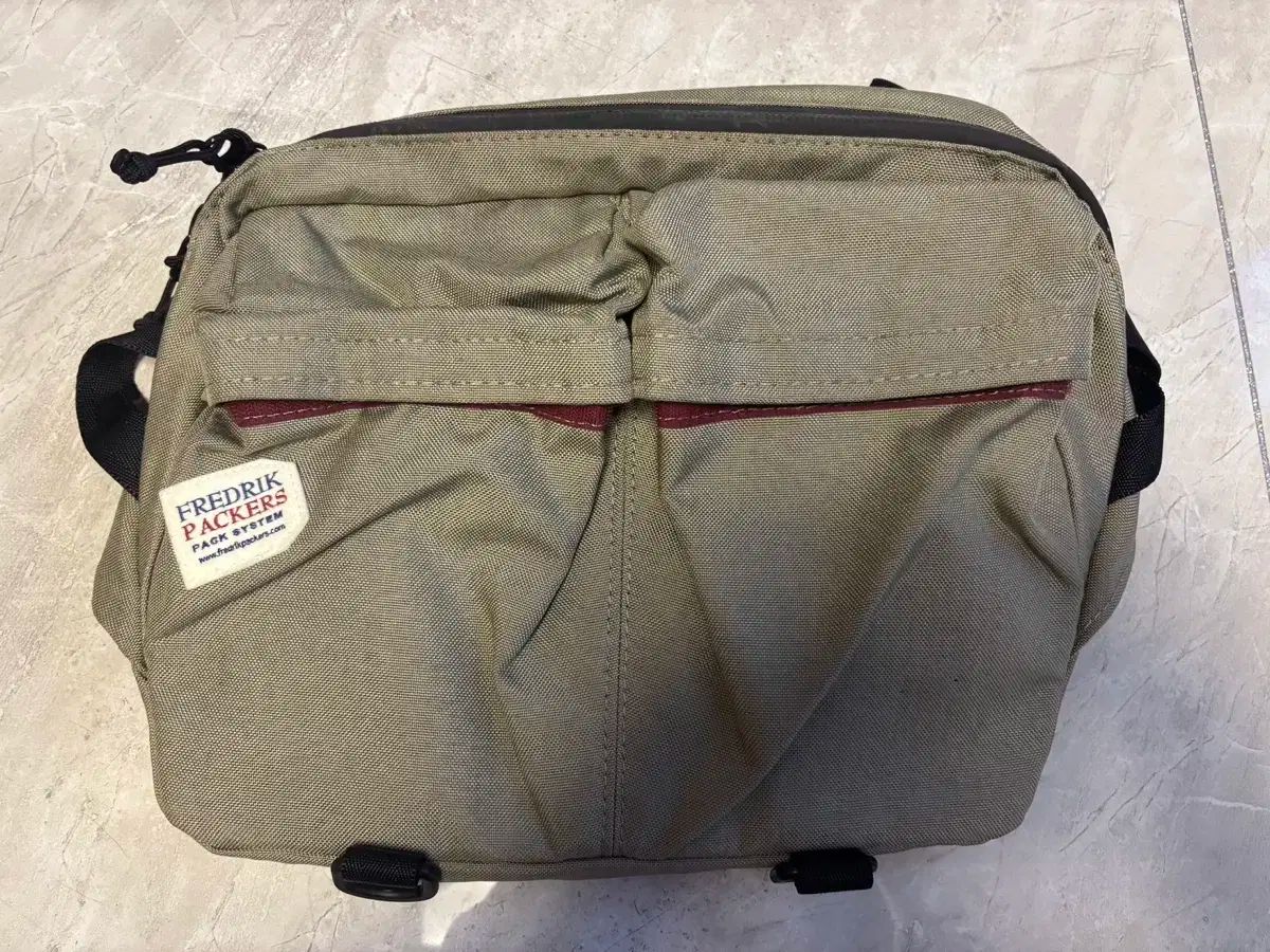 フレデリック パッカーズ FREDRIK PACKERS メッセンジャーバッグ