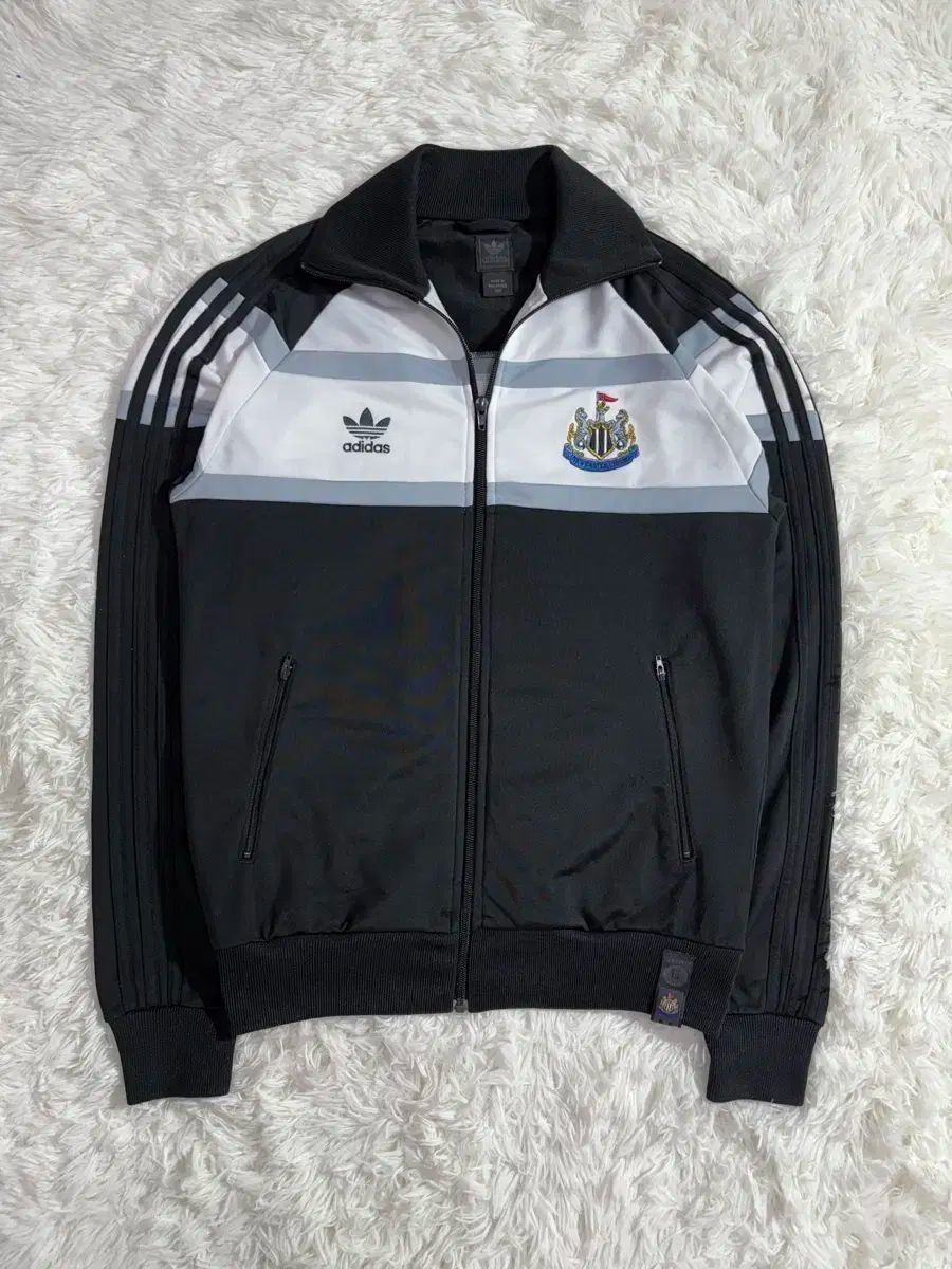 トラックジャージ