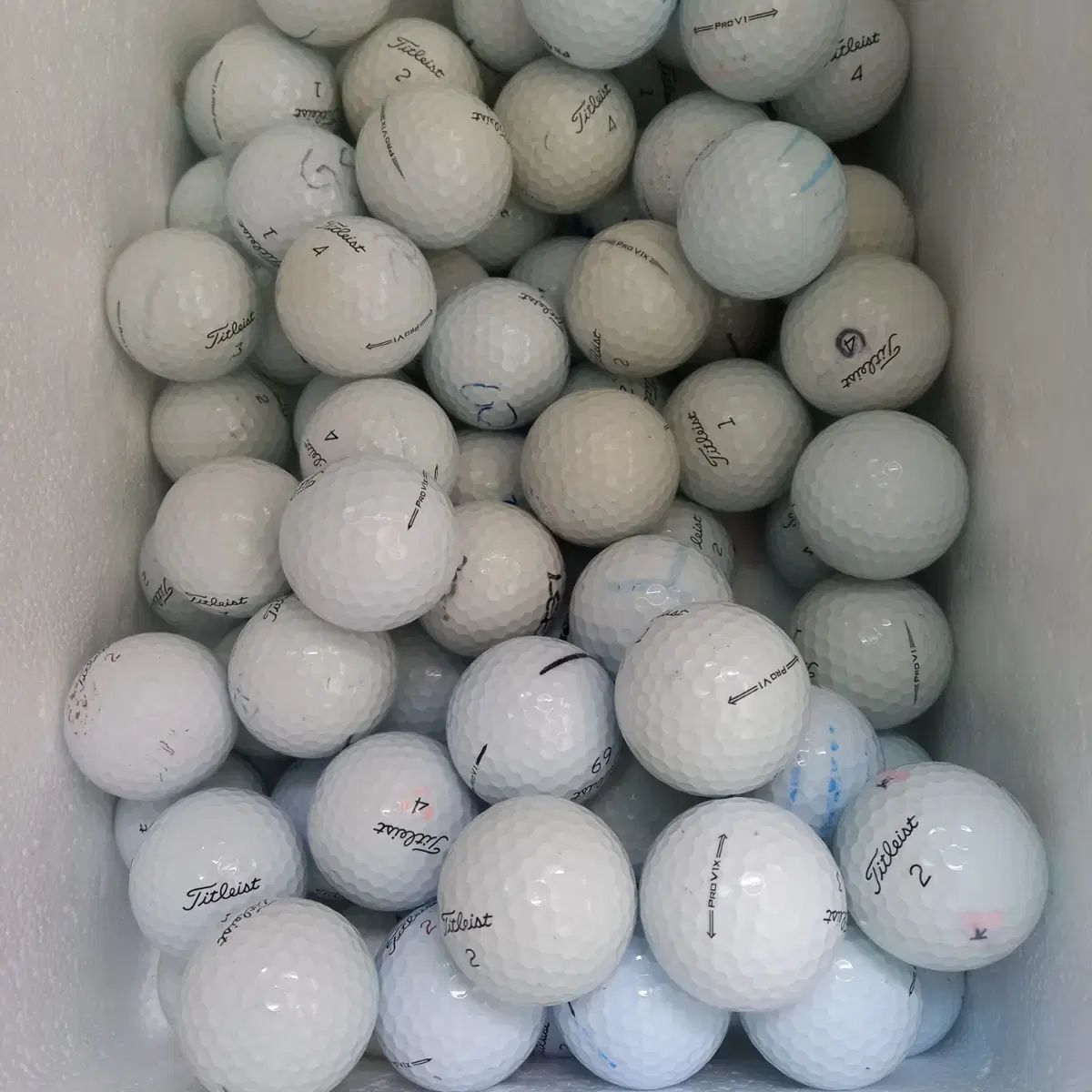 Titleist タイトリスト ゴルフボール 白