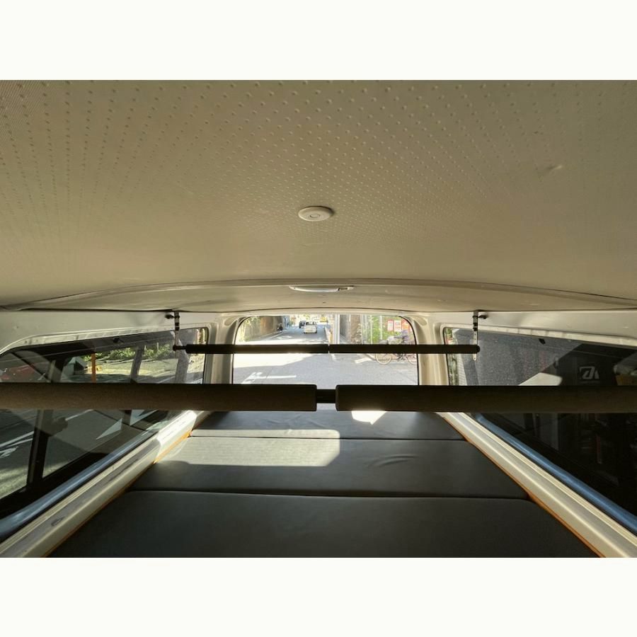 200系ハイエースDX