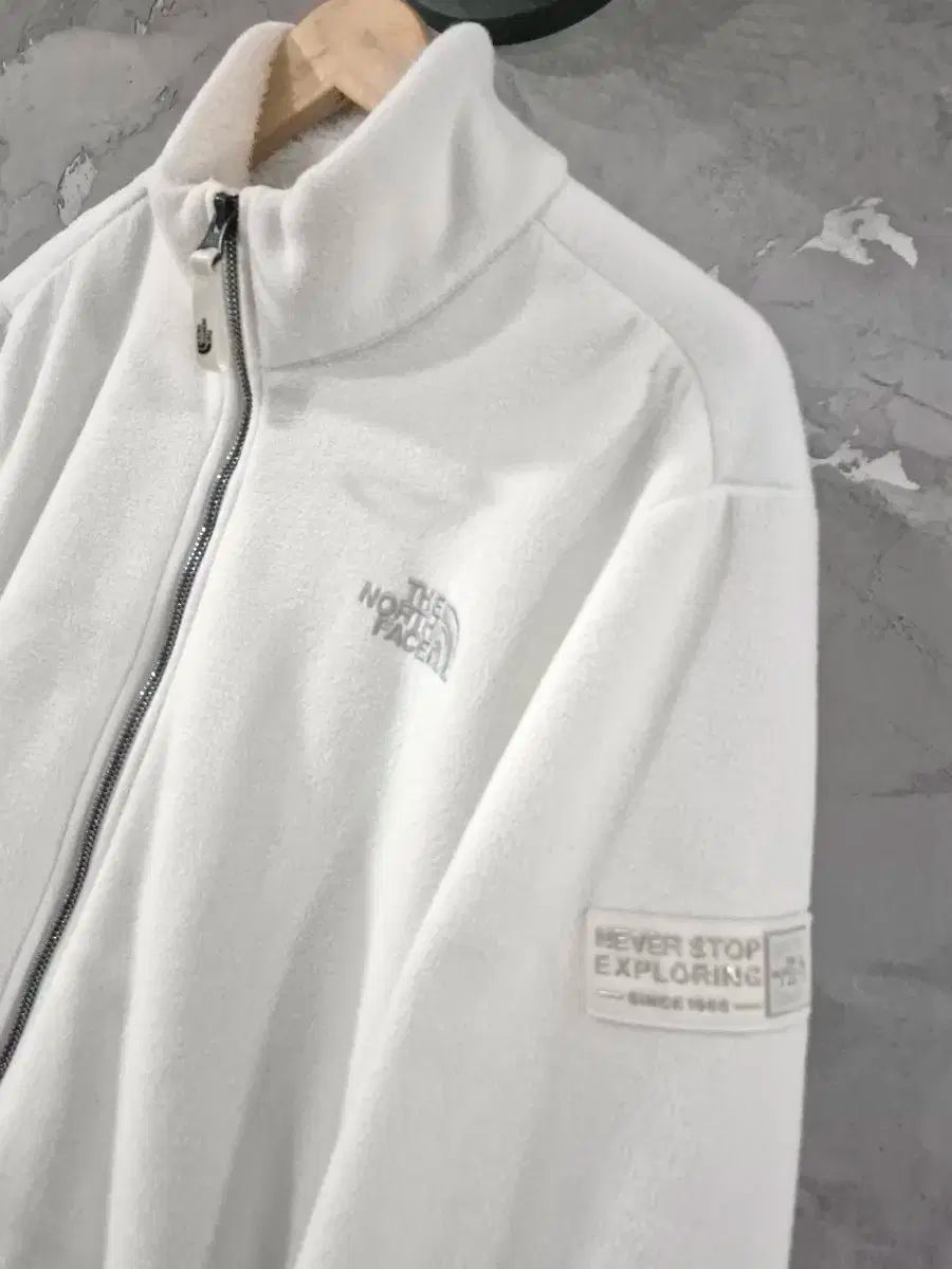 THE NORTH FACE ザノースフェイス 白 フリース XL 105 傷なし ほぼ