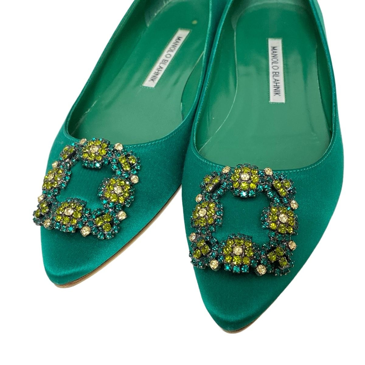 フラットシューズ