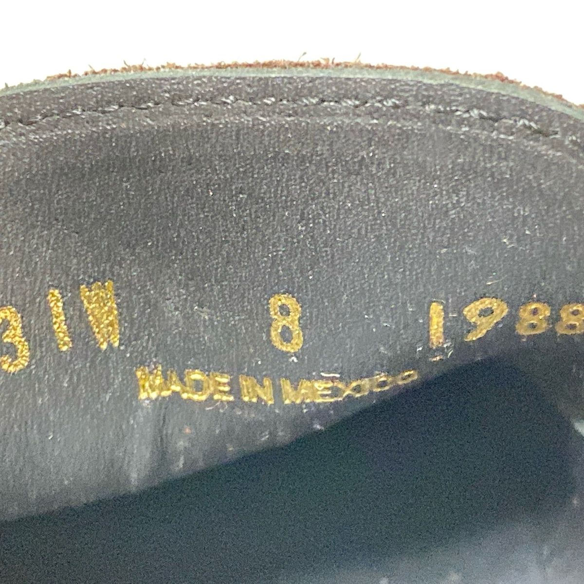 - ダークブラウン