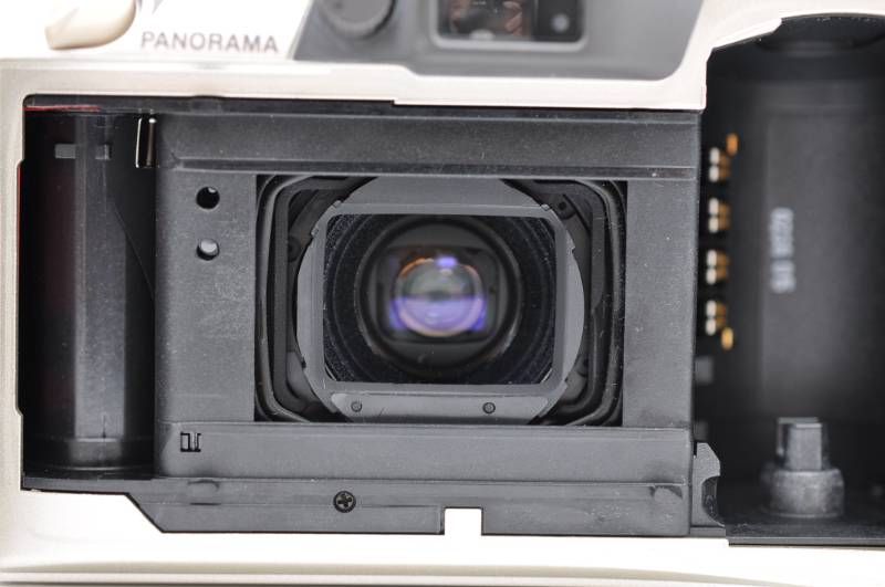 DELUXE コンパクトフィルムカメラ