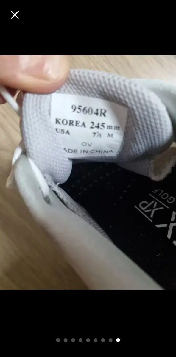 ゴルフシューズ