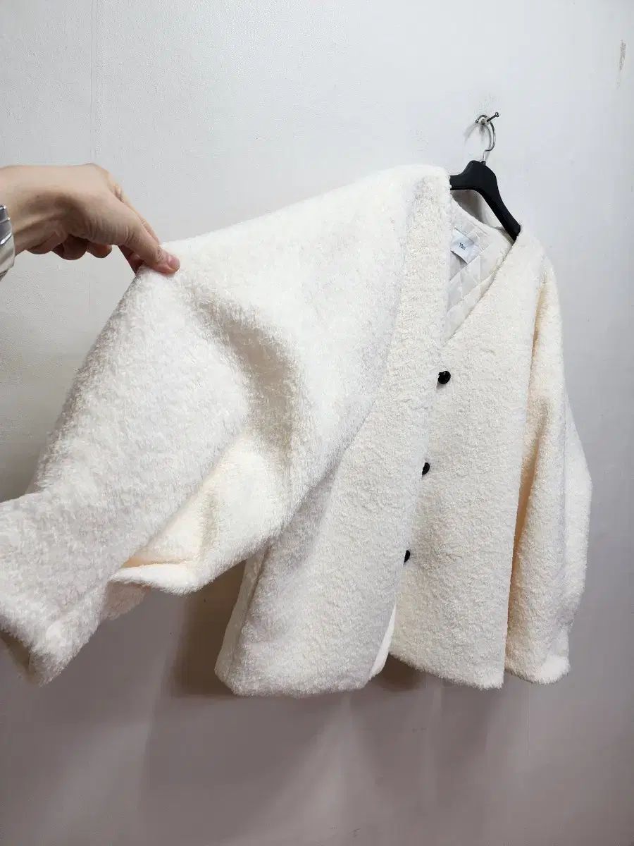 10 cc アイボリー ブークレファー バロン袖 オーバージャケット