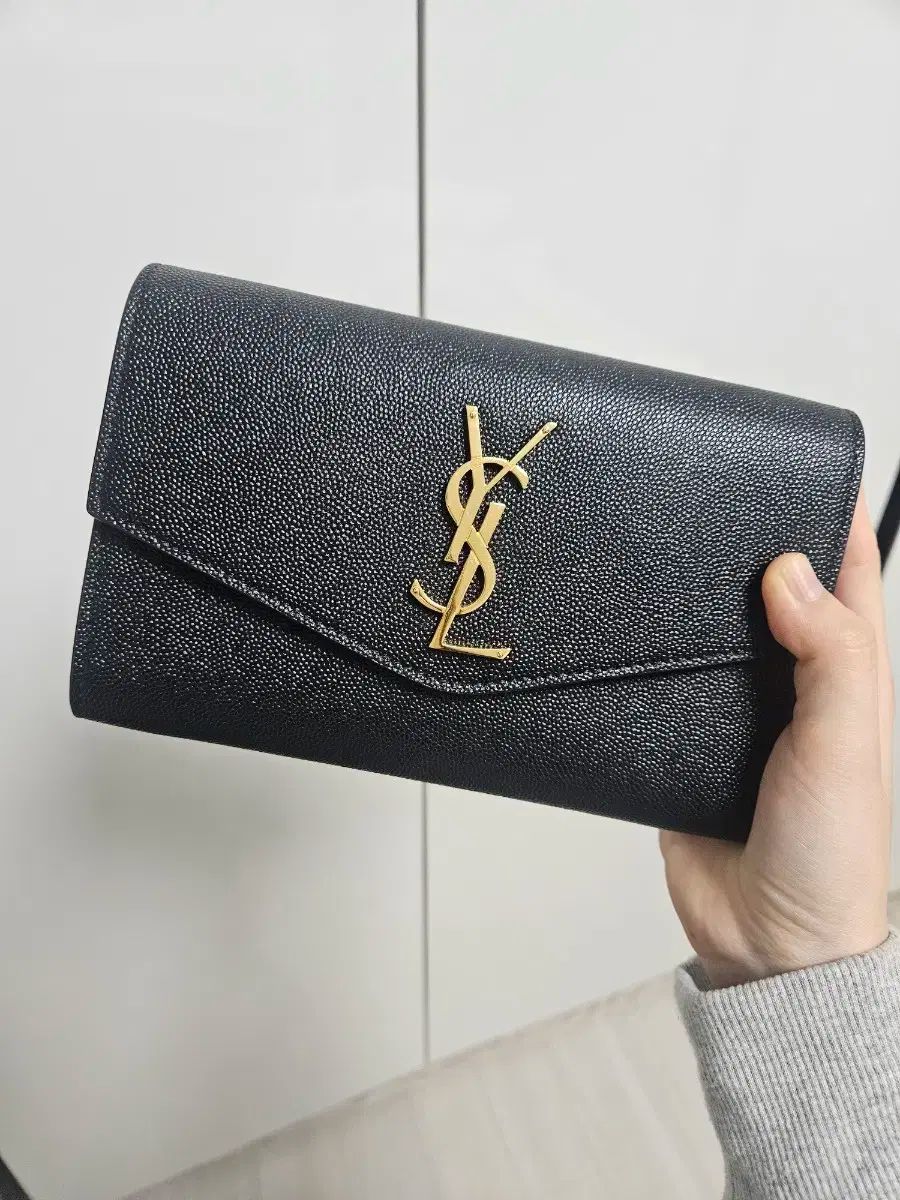 イヴ サンローラン アップタウン クロスバック