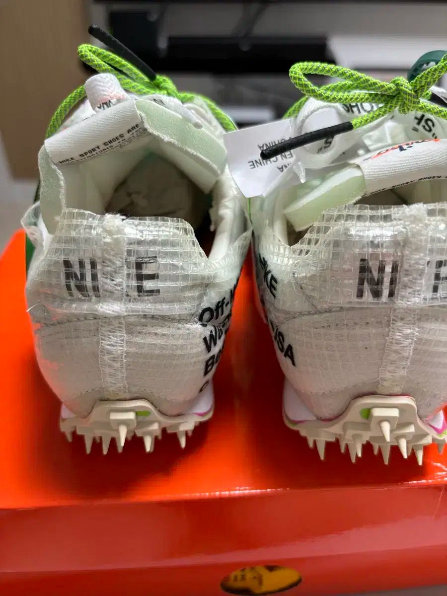 ナイキ NIKE Off-White オフホワイト ワッフルレーサー ナイキ×オフ