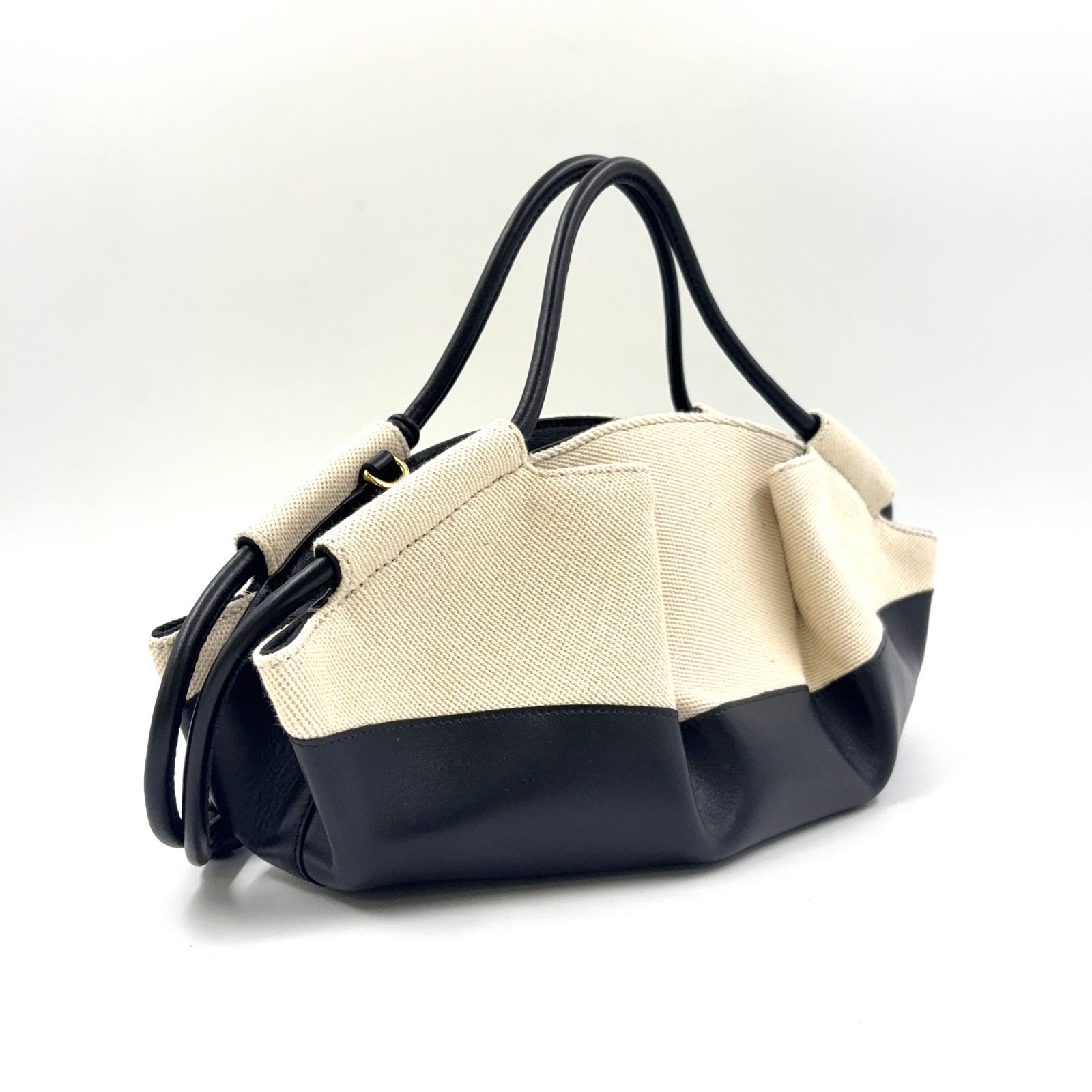 レザー×キャンバス アイボリー×ブラック