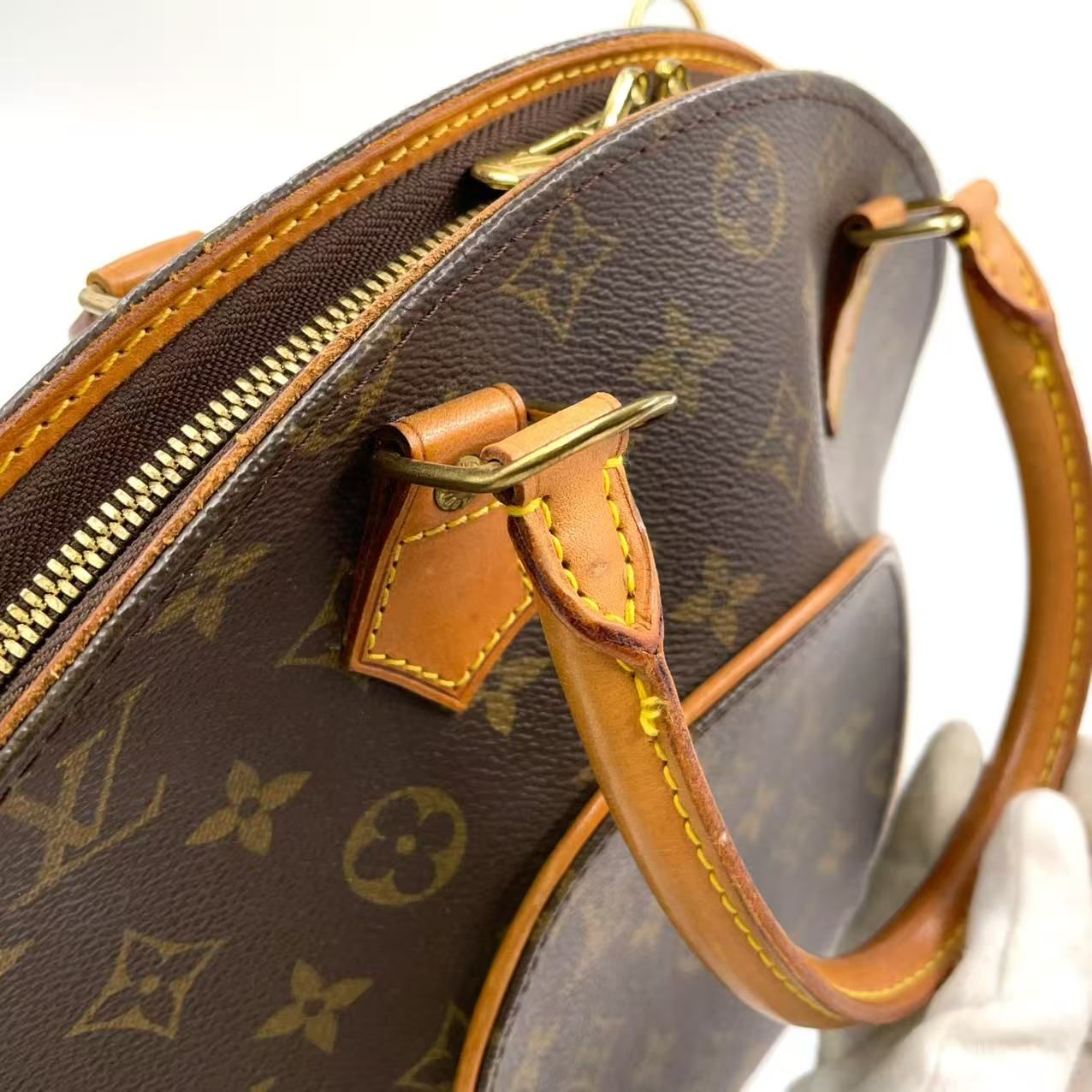 ハンドバッグ ゴールド