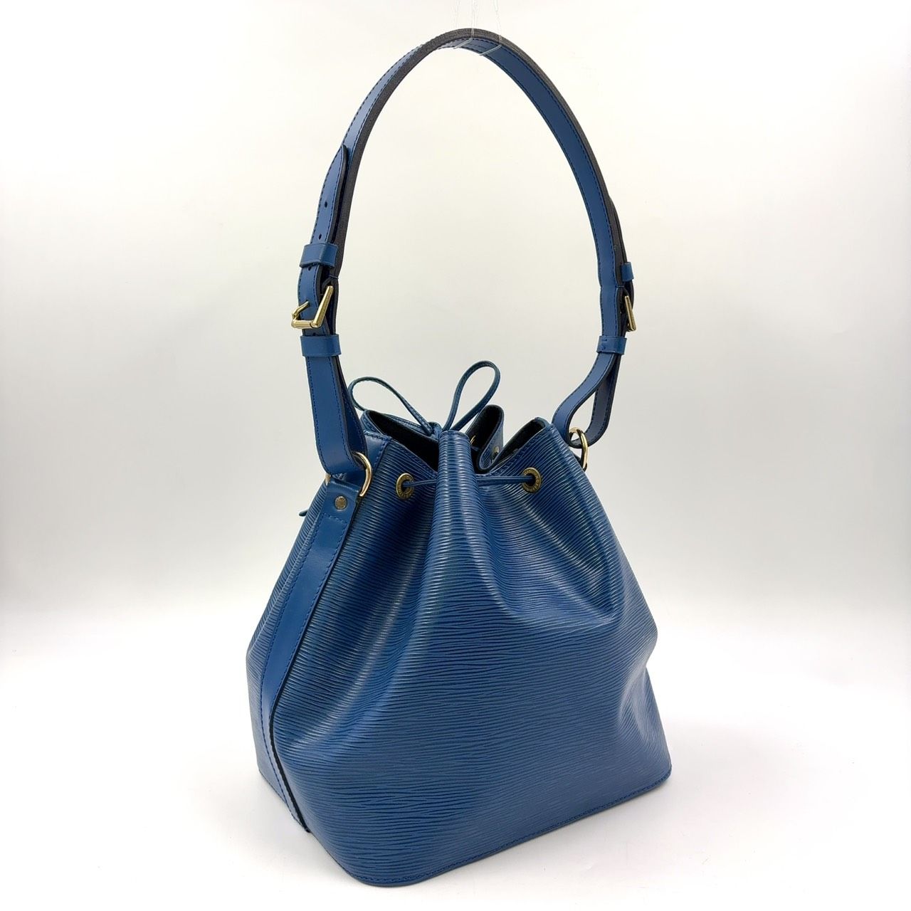 LOUIS VUITTON プチノエ エピ エピ トレドブルー レザー ブルー ショルダーバッグ ゴールド M44105