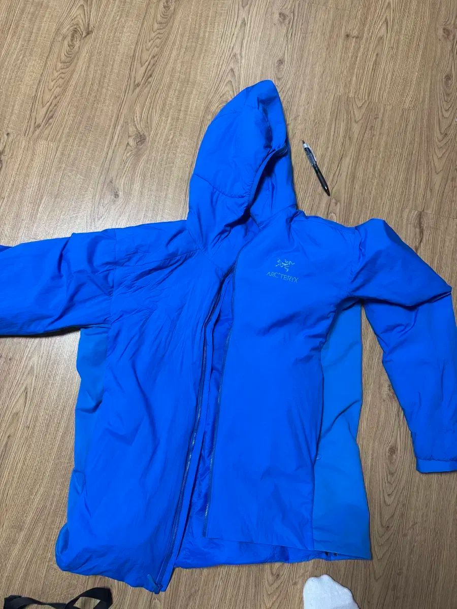 アークテリクス アトム フーディ バイタリティー XL