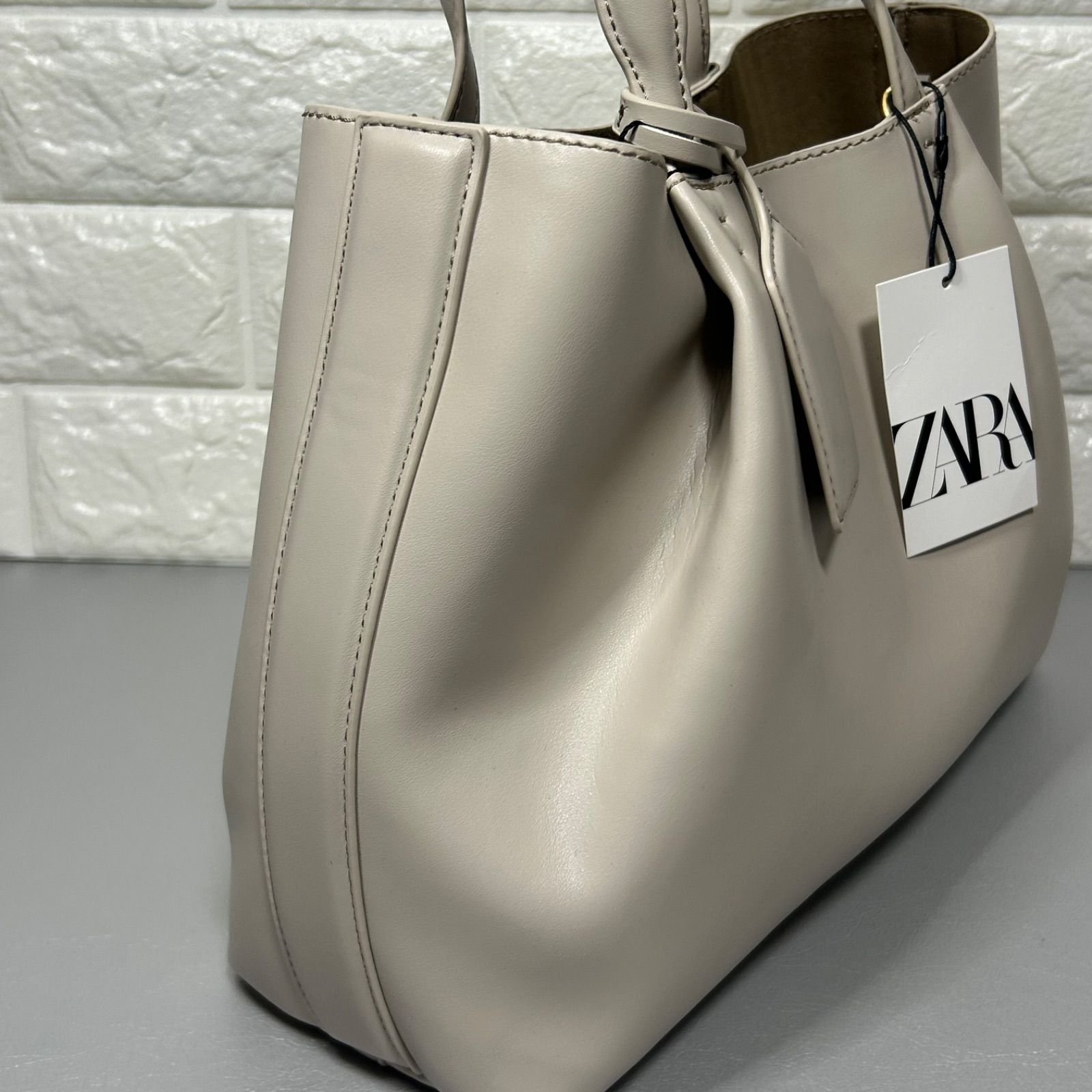 完売品・新品タグ付】ZARA ステッチシティ 2wayバッグ ベージュ 