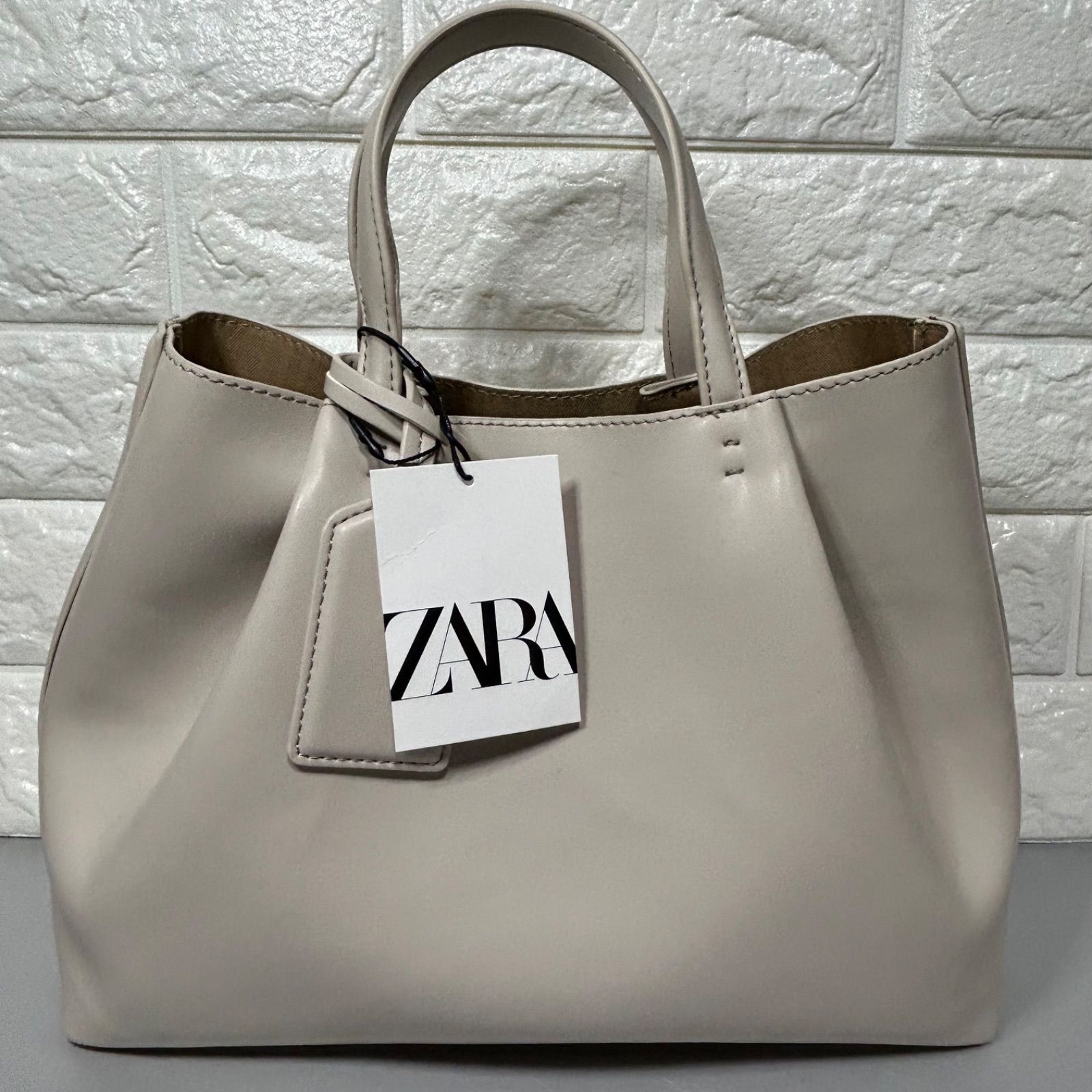 完売品・新品タグ付】ZARA ステッチシティ 2wayバッグ ベージュ 