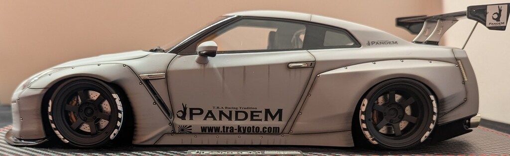 ignition model 1 18 PANDEM R 35 GT Matt Gray 2 IG 1571