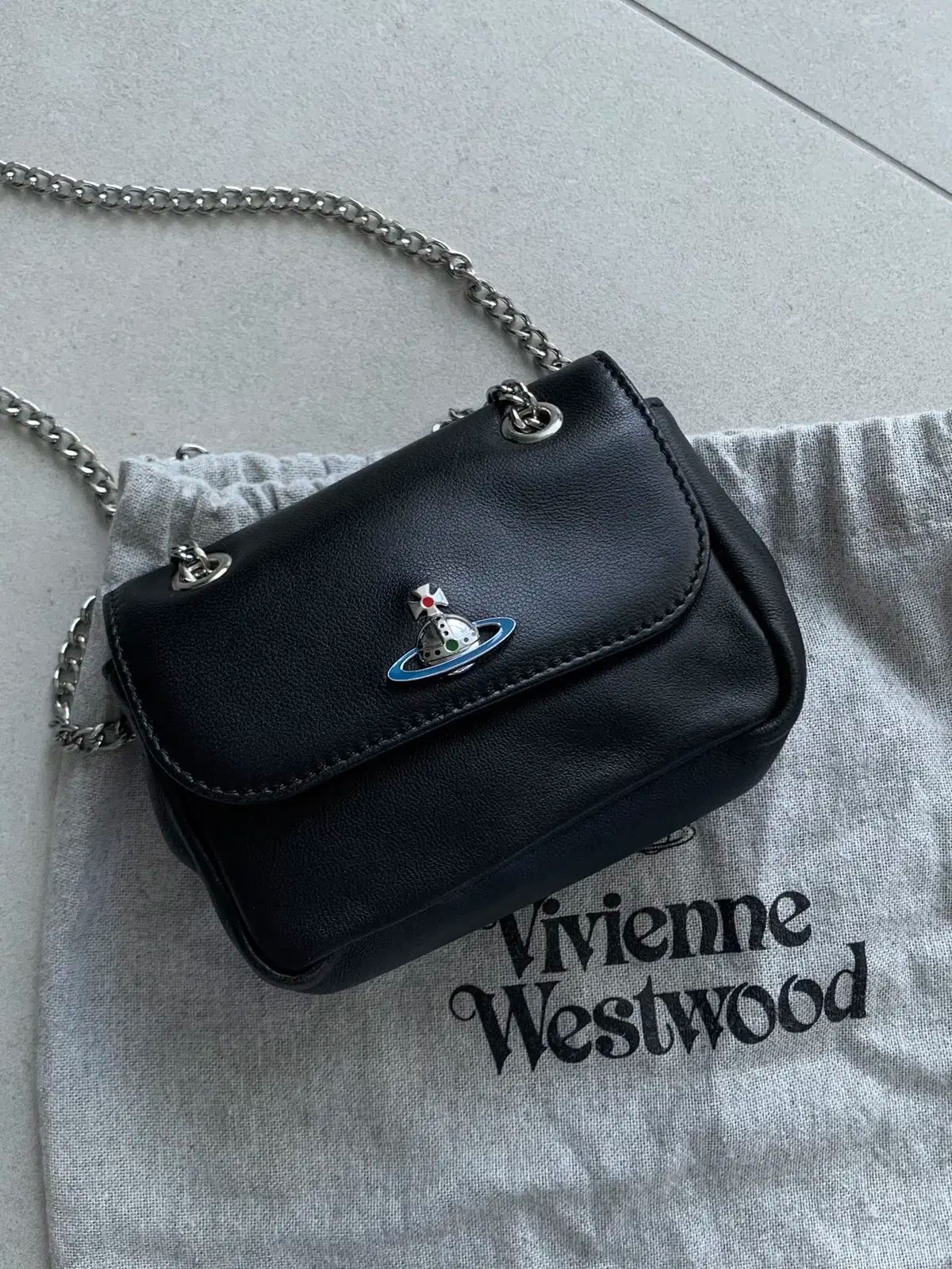 VIVIENNE WESTWOOD ナッパ スモール パールズ チェーン クロスバック