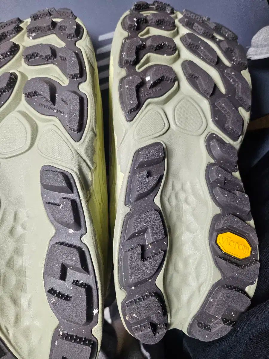 ニューバランス ランニングシューズ