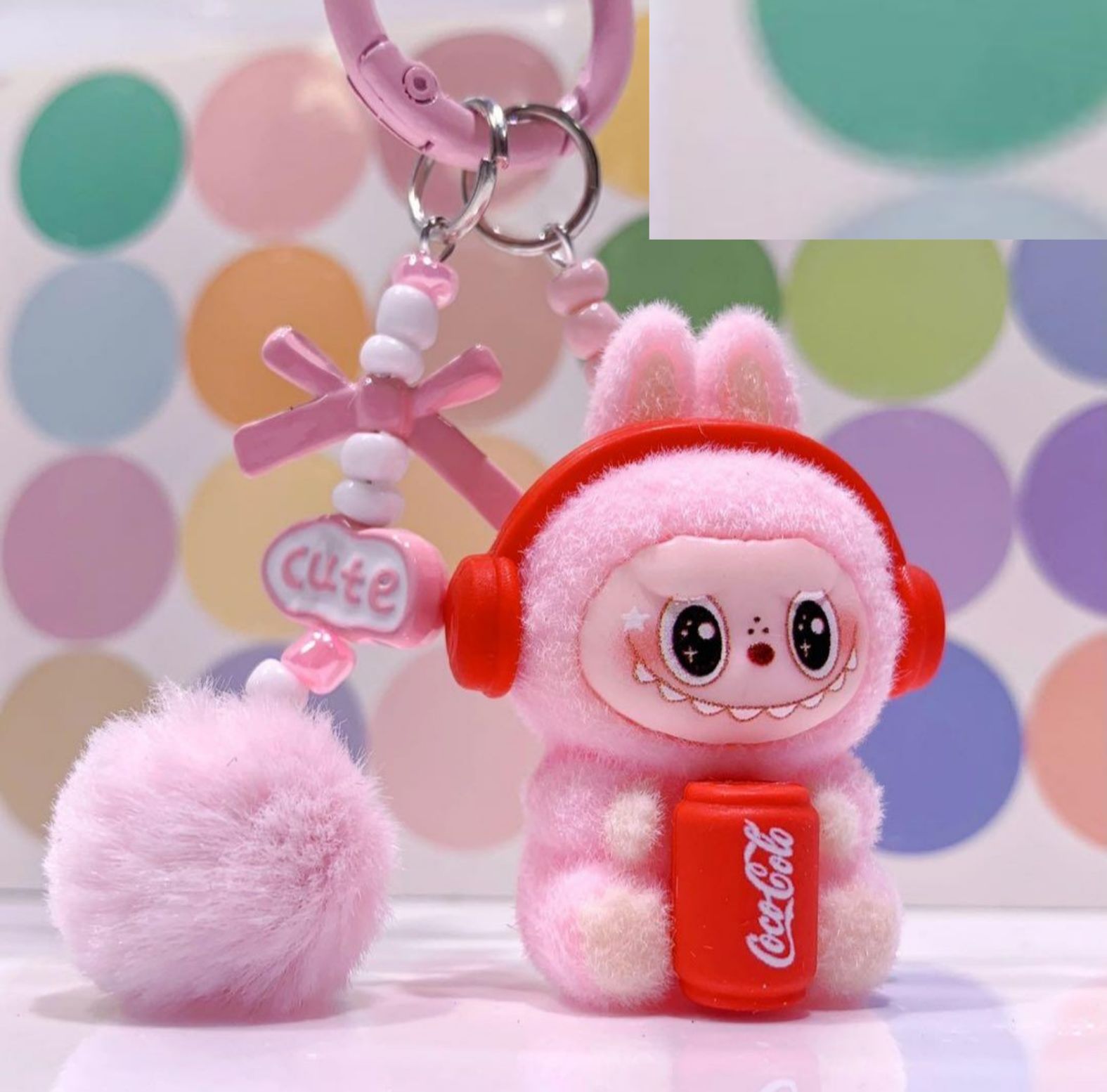 ラブブ ピンクぬいぐるみキーホルダー コカコーラ モコモコポンポン