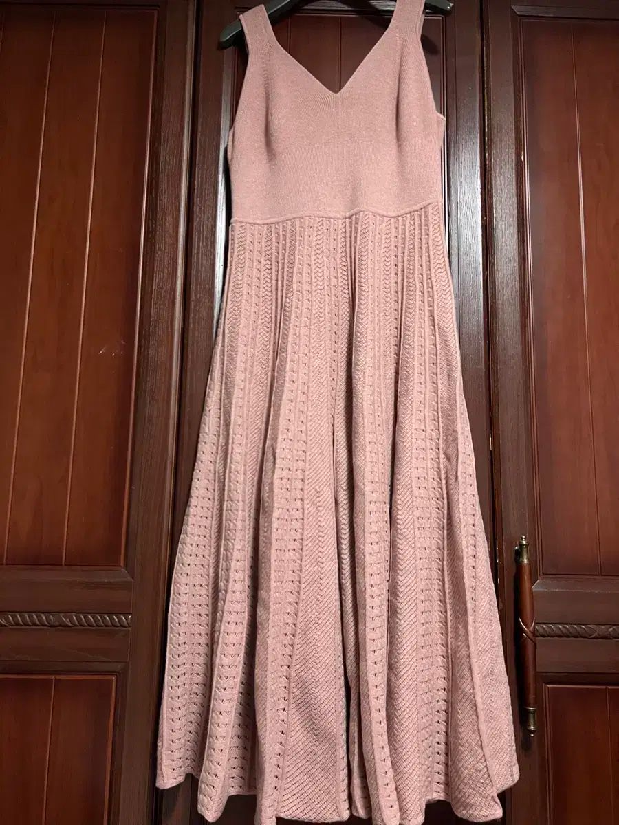 マイン スリーブレス ニットワンピース