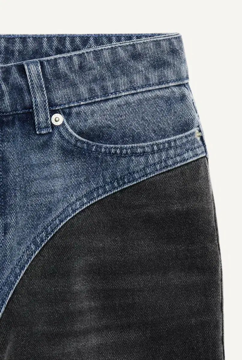 ストレートパンツ