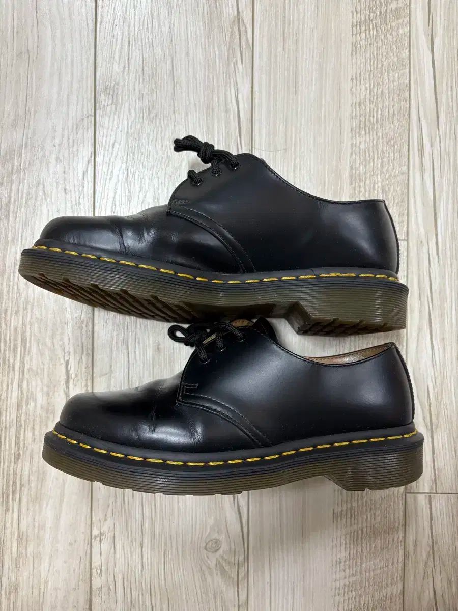 DR. MARTENS 1461 3ホール スムース 240