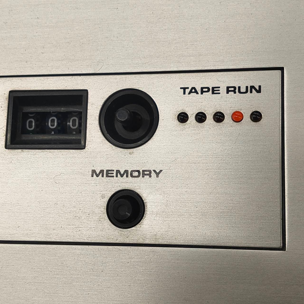 アカイ ステレオカセットデッキ