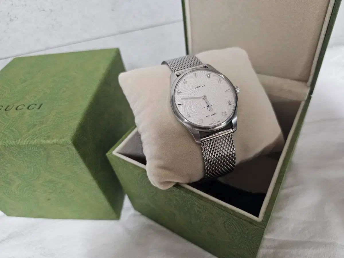 グッチ G-タイムレス オートマティック メッシュ時計