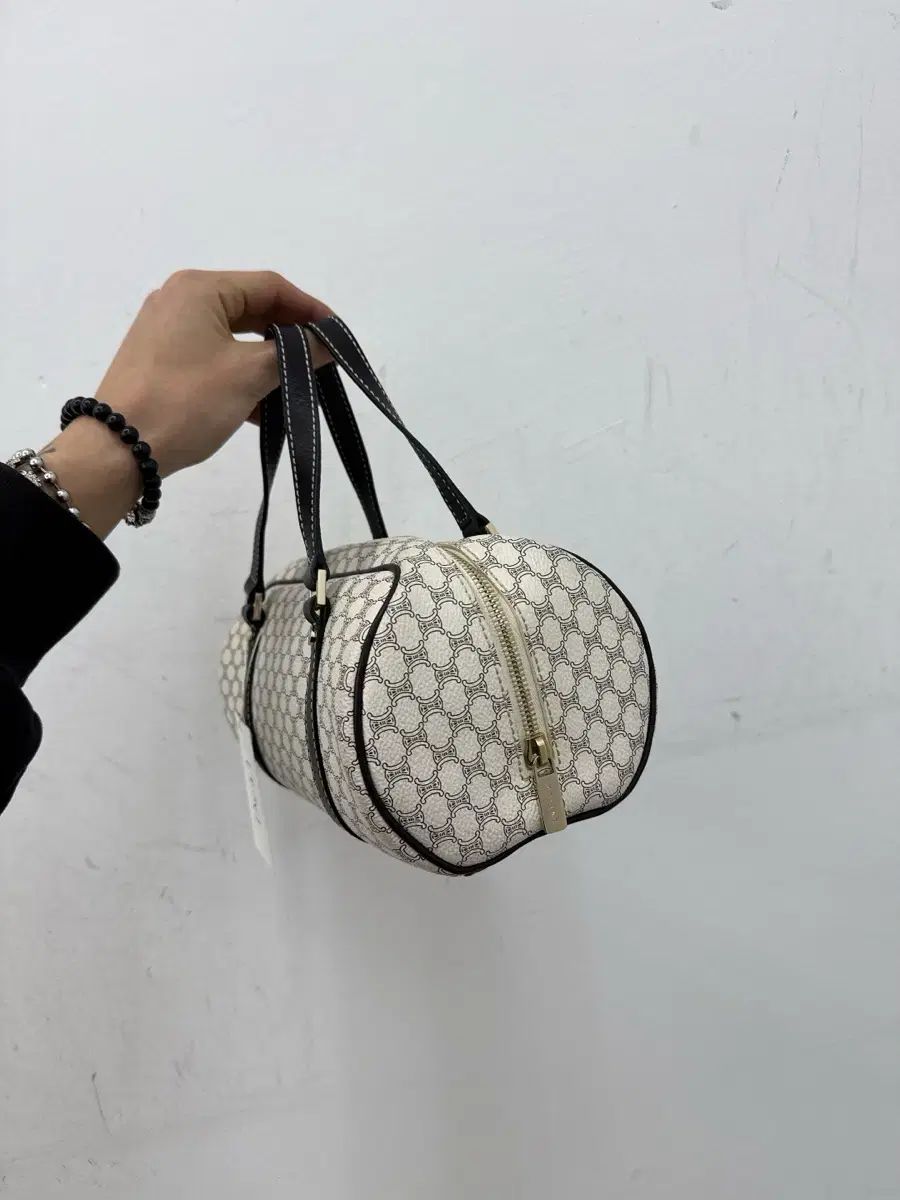 Celine セリーヌ 円筒型バッグ