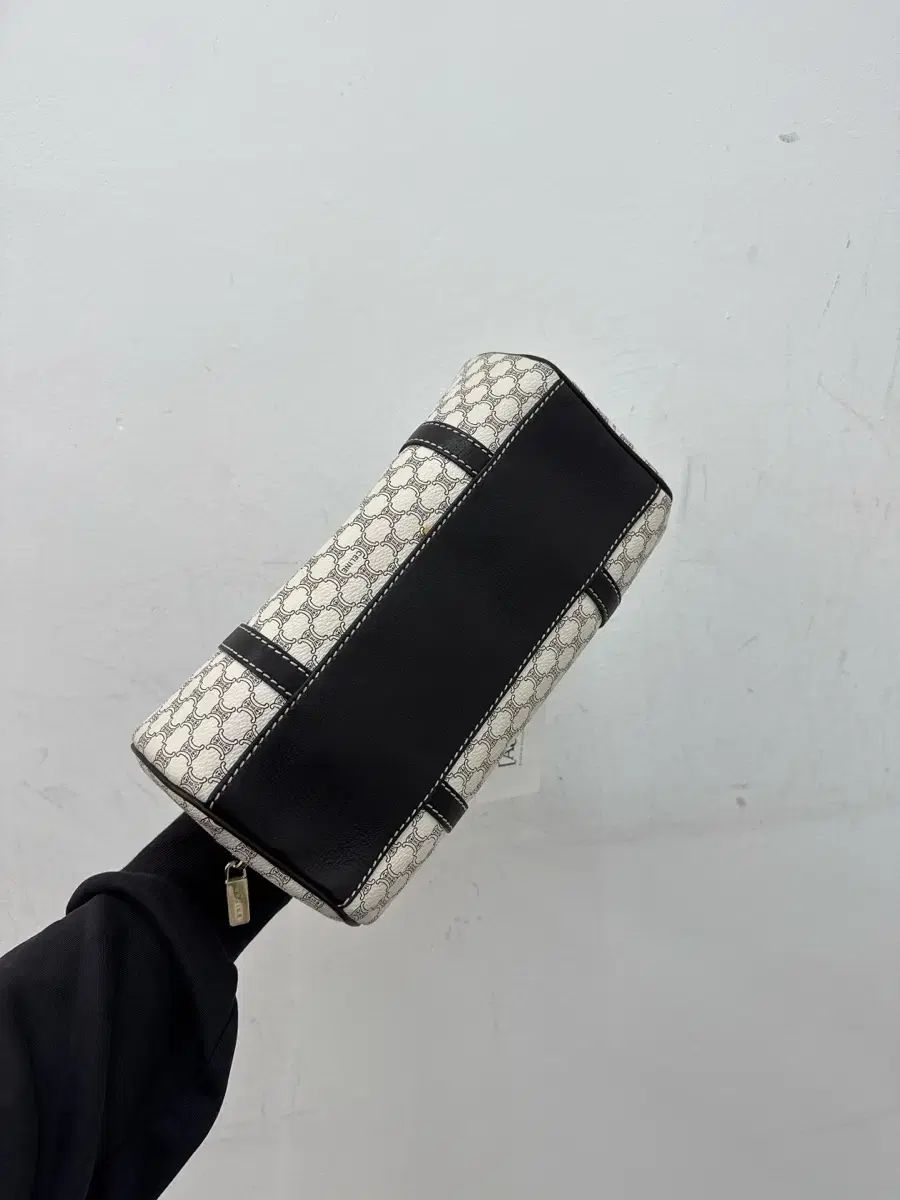 Celine セリーヌ 円筒型バッグ DECORATOM_COM_BR