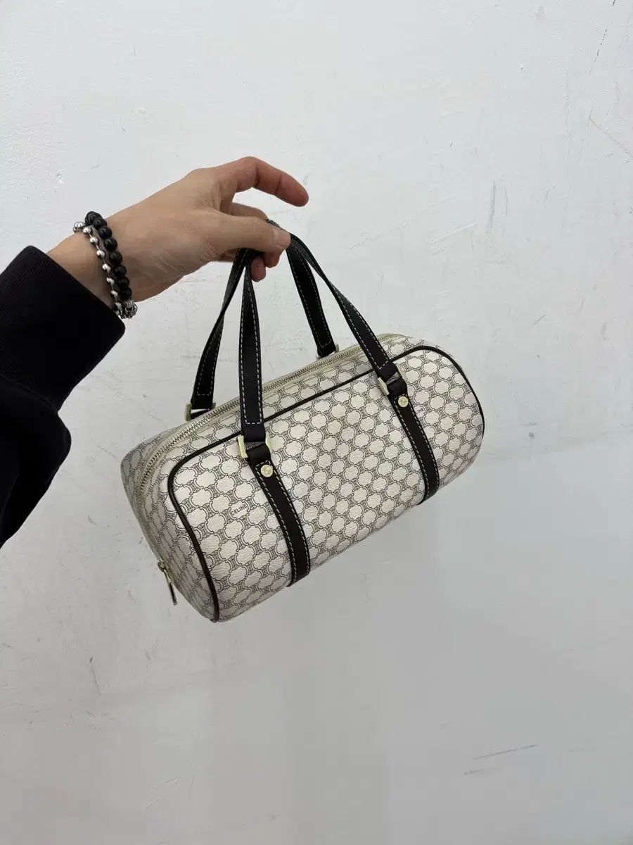 Celine セリーヌ 円筒型バッグ